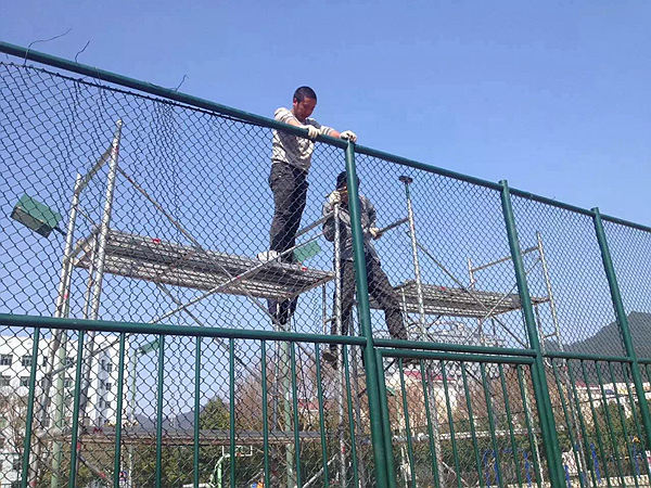 体育场护栏网价格-体育场围栏网价格-南京护栏网-南京律和护栏网厂